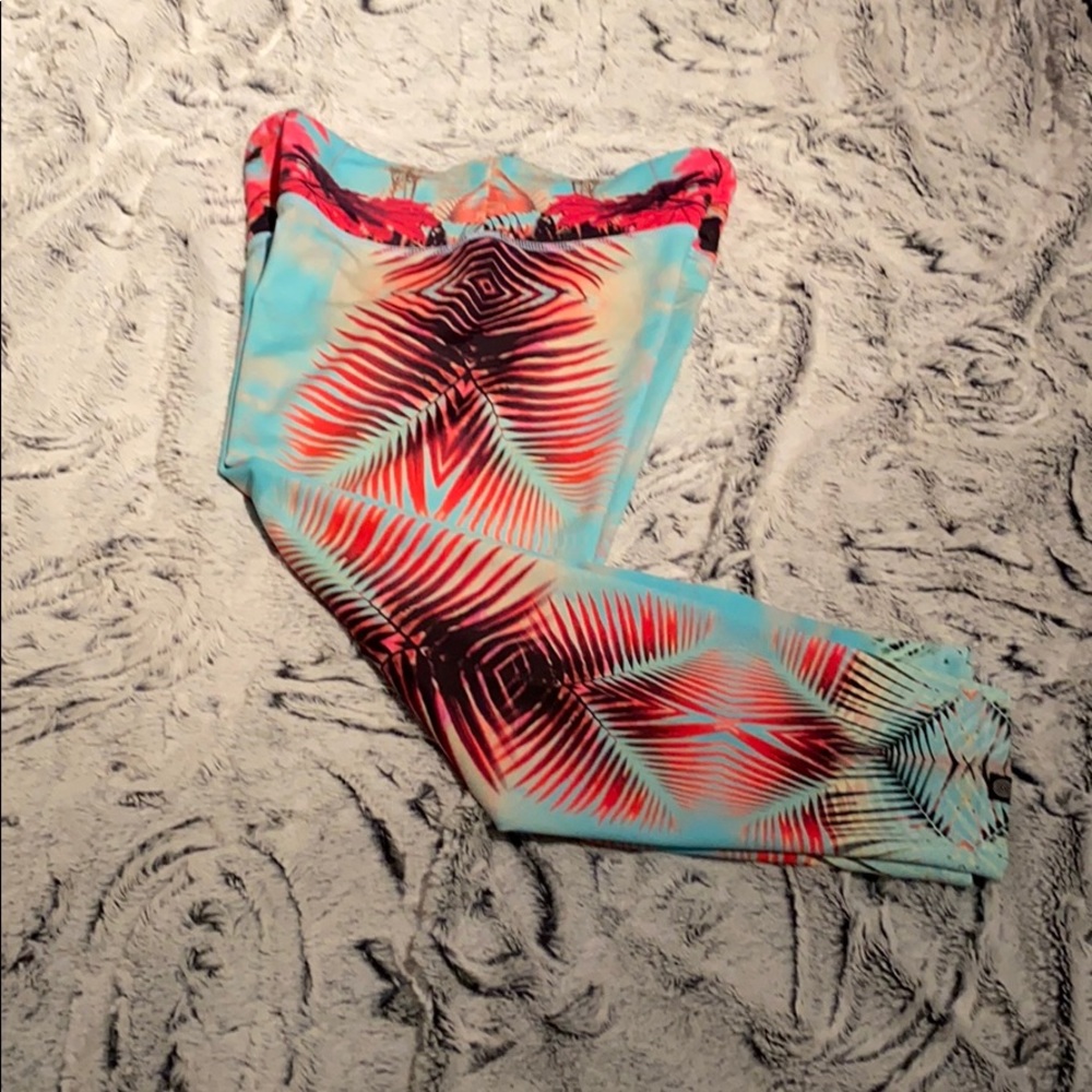 Onzie Capri yoga leggings